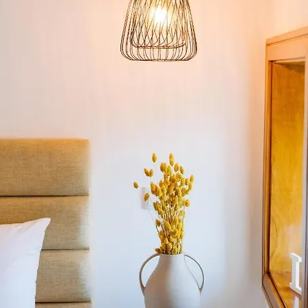 The Valley, Apartamentos Em Casa De Campo Nas Montanhas Magicas - A Sala E A Cozinha, Localizadas Numa Cabana De Madeira, Sao Partilhadas Vale de Cambra