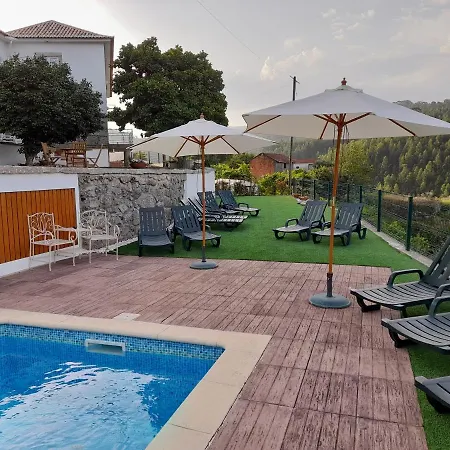 Hétvégi ház The Valley, Apartamentos Em Casa De Campo Nas Montanhas Magicas - A Sala E A Cozinha, Localizadas Numa Cabana De Madeira, Sao Partilhadas Vale de Cambra
