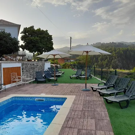The Valley, Apartamentos Em Casa De Campo Nas Montanhas Magicas - A Sala E A Cozinha, Localizadas Numa Cabana De Madeira, Sao Partilhadas Hétvégi ház Vale de Cambra
