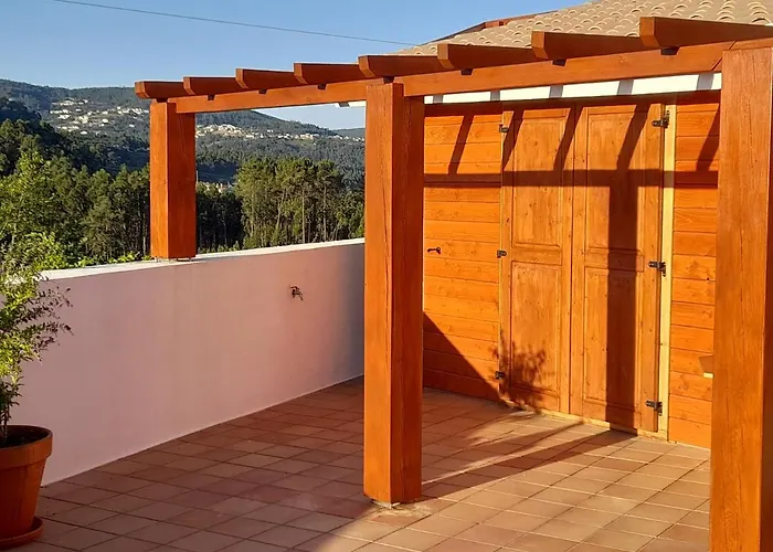 Летний дом Portugal Countryside Retreat For Remote Workers And Digital Nomads Вали-ди-Камбра